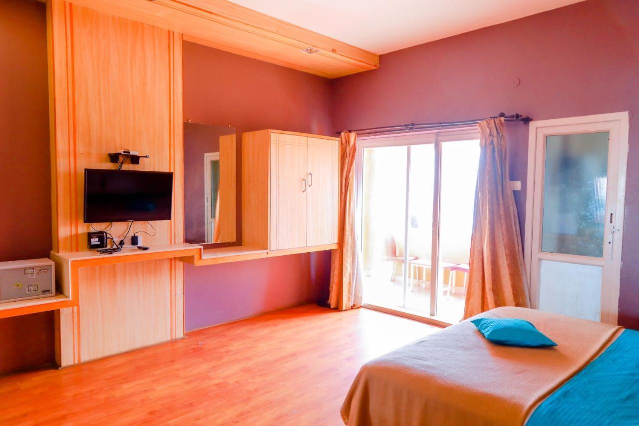 Hotel Jk Grand Йеркод Экстерьер фото