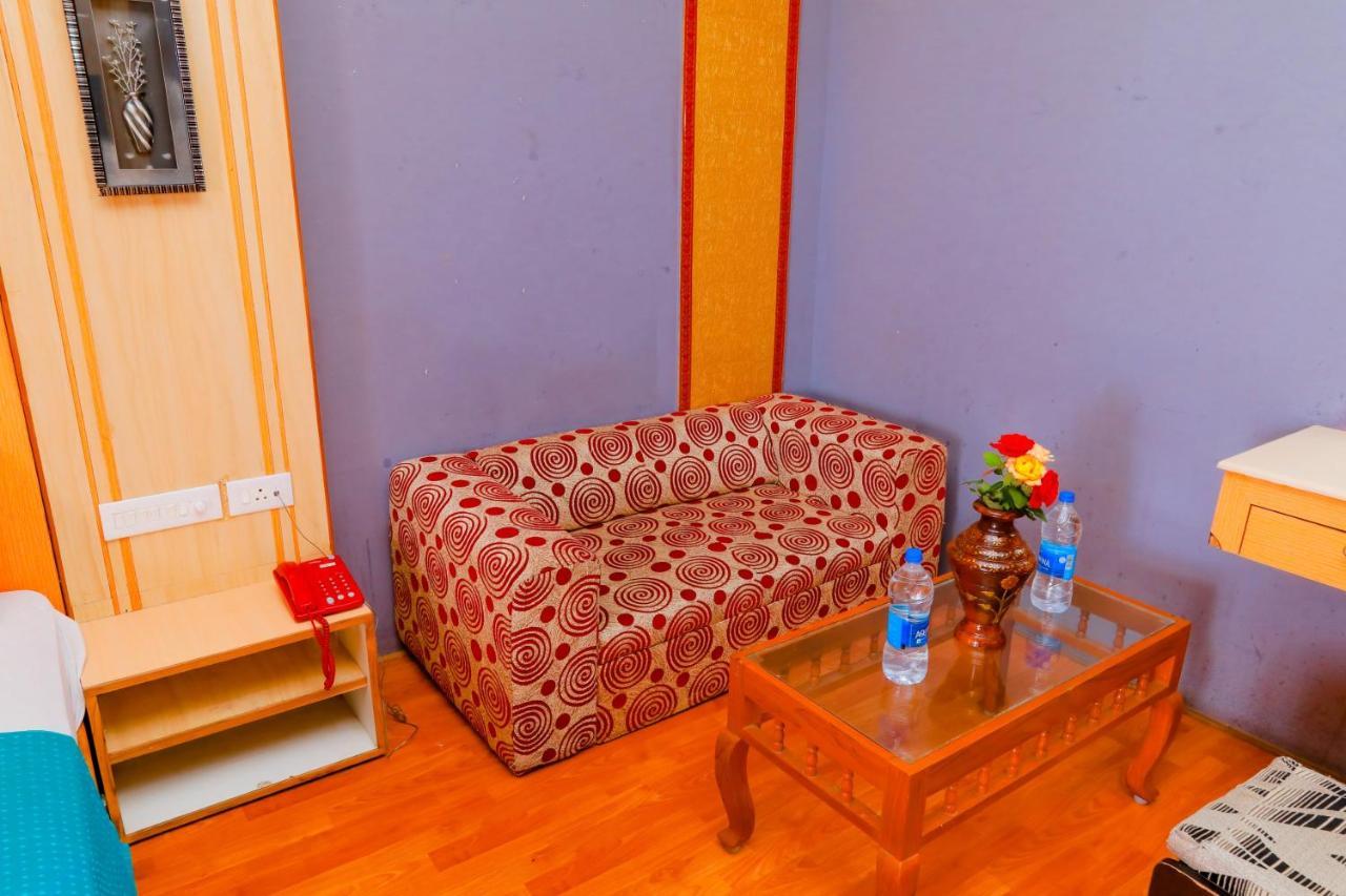 Hotel Jk Grand Йеркод Экстерьер фото