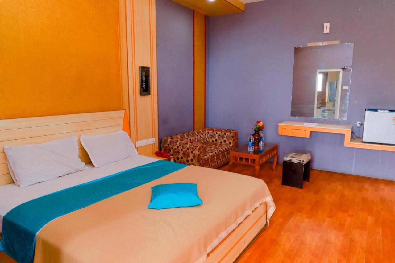 Hotel Jk Grand Йеркод Экстерьер фото